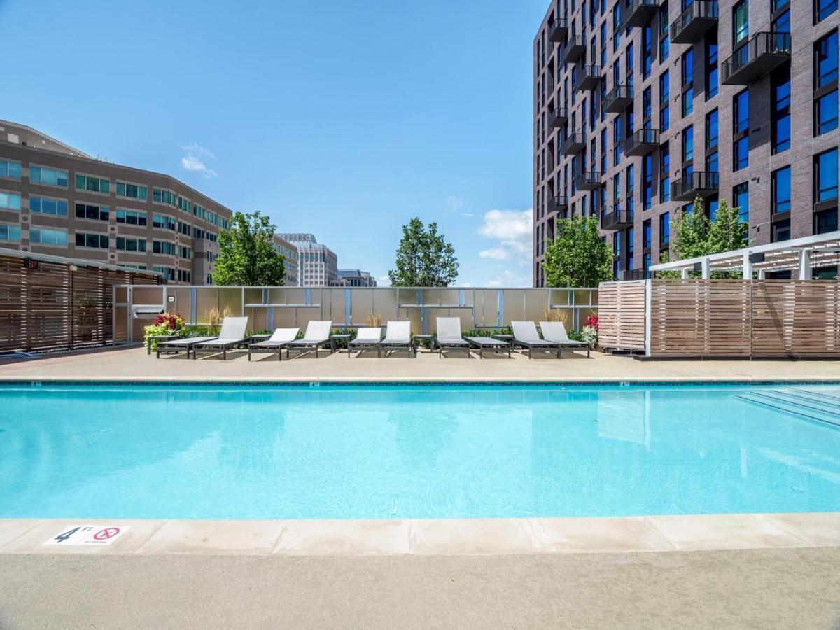 Global Luxury Suites At Reston Town Center Екстериор снимка